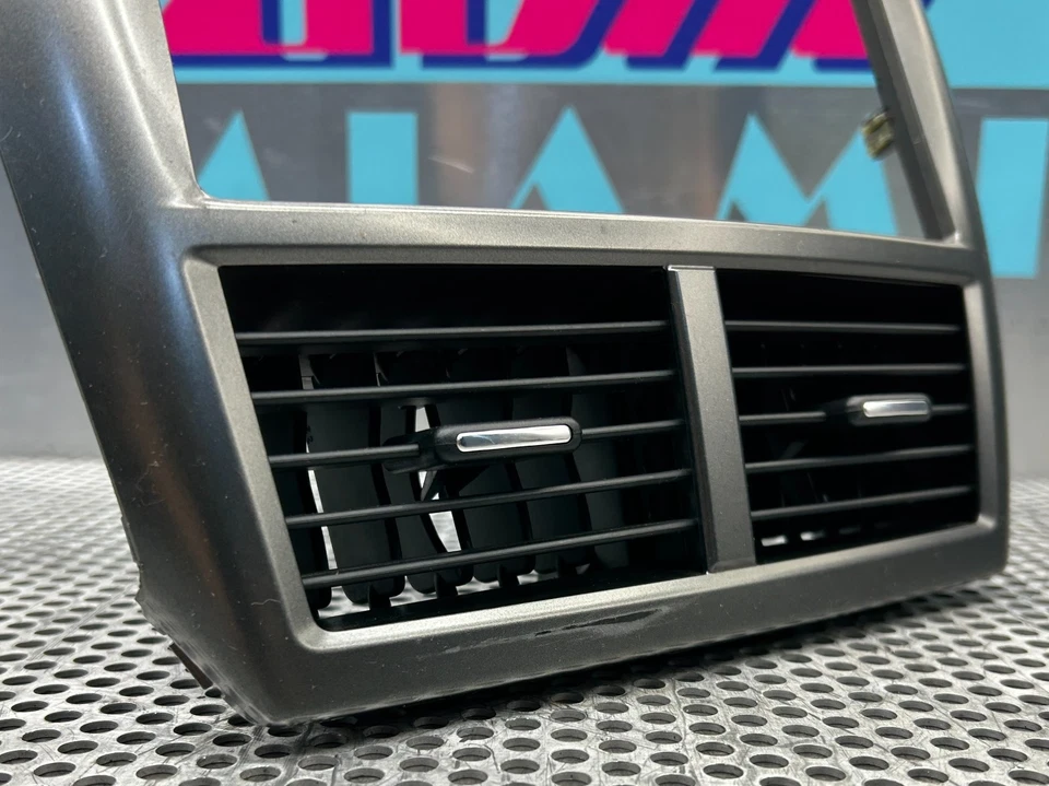 Subaru Impreza WRX STI 2008-2014 tablero radio estéreo bisel cubierta de ajuste ventilaciones de aire Foto 3 de 4