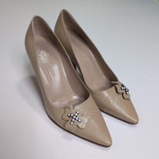 CHANEL Clover Motif Pumps Beige Leather Women’s Sz US6.5 EU36.5C Made in Italy