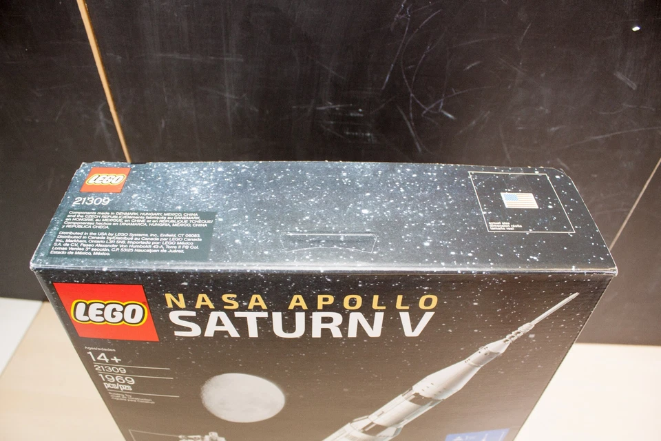 LEGO Ideas NASA Apollo Saturn V (21309) New Sealed Box - Image 2 of 4
