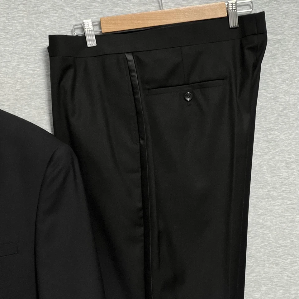 Traje de Esmoquin Caravelli Chaqueta Pantalones para Hombres 42R 36W Negro Satén Solapa Rayas Laterales Foto 4 de 4