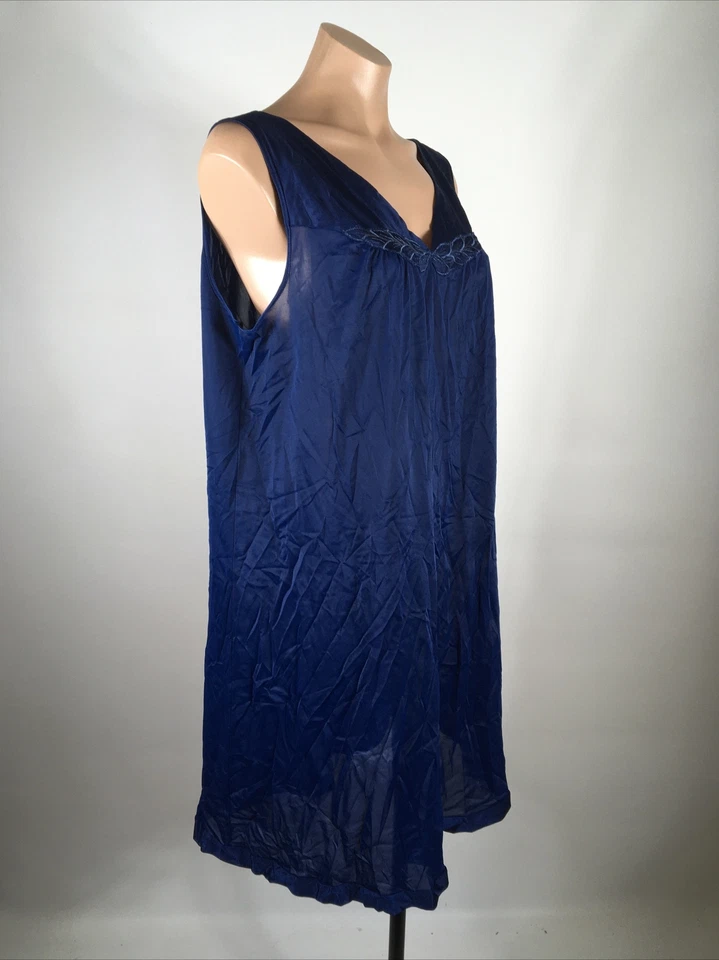VANITY FAIR VINTAGE Navy Chiffon Nylon NIGHT GOWN  SZ 2XL Babydoll Embroidered - Image 4 of 4