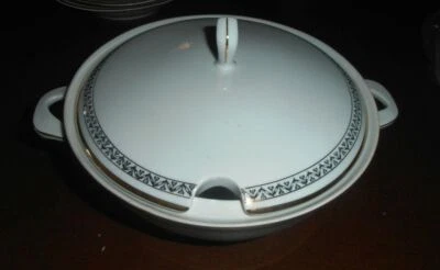 Chodziez Polen 08442 Suppenterrine mit Deckel Goldrand & Musterbordüre Ø 22,5cm - Bild 1 von 4