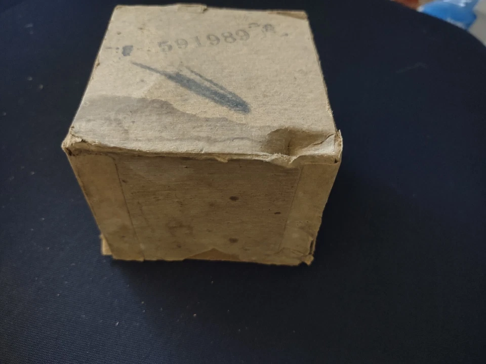 Dodge Power Wagon 1946-1950 camión calibre de aceite nuevo de stock Foto 2 de 4