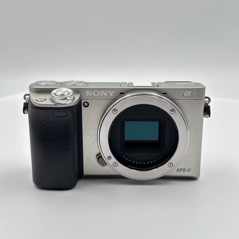 Sony Alpha A6000 ILCE-6000 Mirrorless Digital Camera Body Near