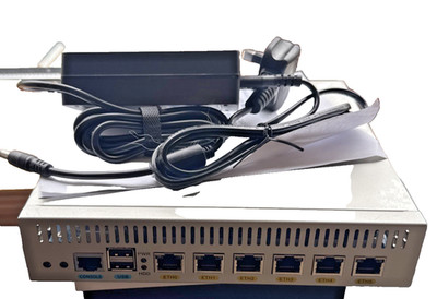 Router 6x LAN Trio Gateways ISP Aggregation, Failover, Load Balancing, Firewall
