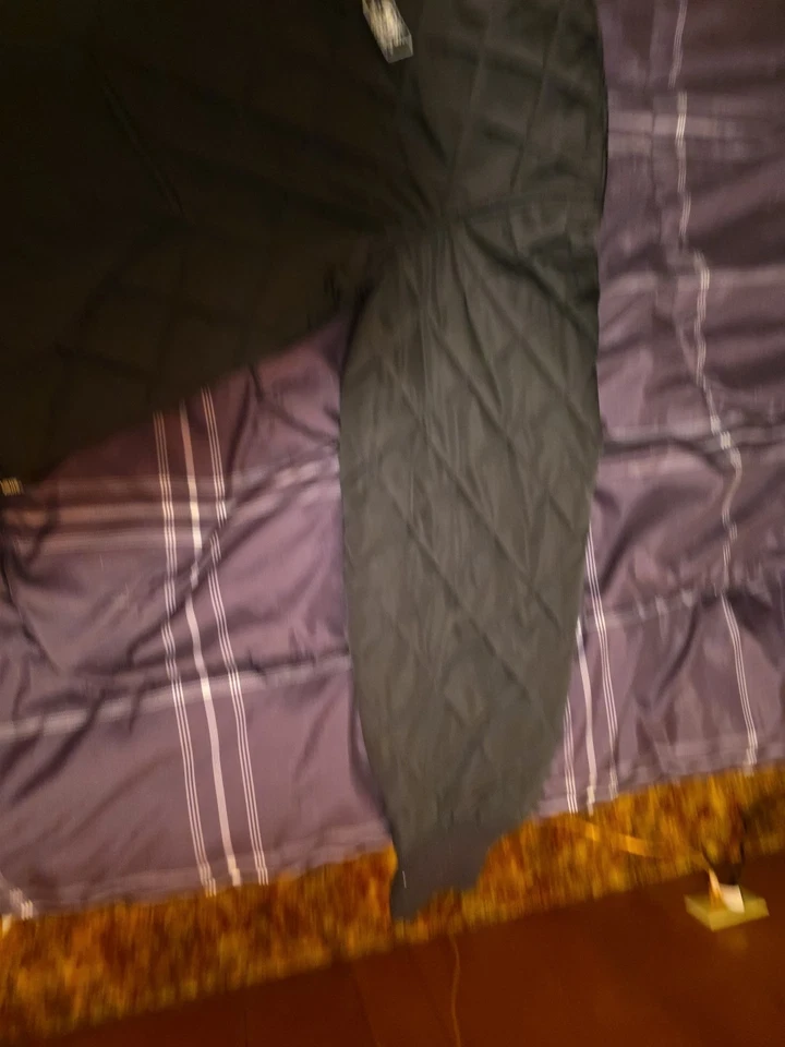 Chaqueta Vans Riley Para Hombre Mediana Negra Acolchada Botón/Crebilla Abrigo con Capucha Forro Amarillo Foto 3 de 4