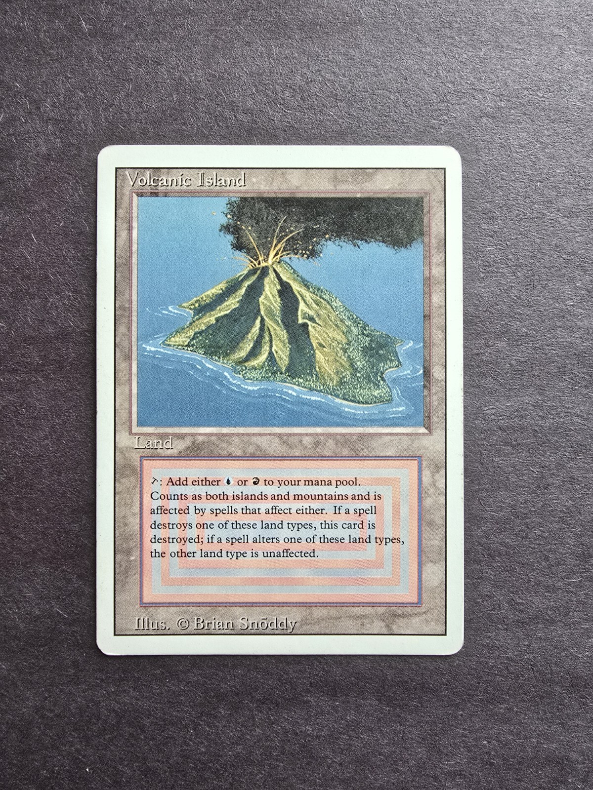 Volcanic Island Revised Edition Heavy Play Condition Vintage Mtg 1994