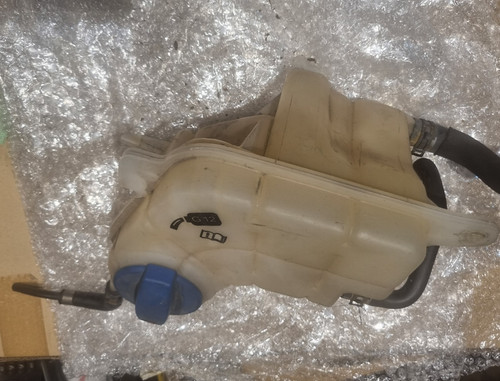 Audi A6 4F C6 Original Ausgleichsbehälter Kühlwasser Behälter 4f0121403m