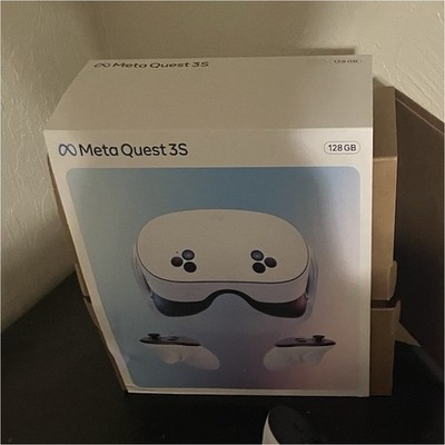 Meta Quest 3S Standalone VR Headset 128GB White with everything included