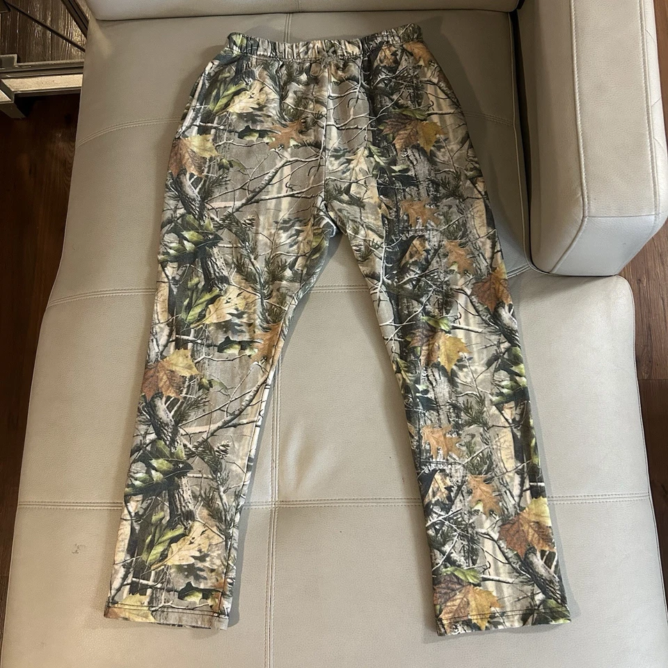 Pantalones deportivos de vellón con estampado de camuflaje para hombre talla mediana Foto 2 de 4