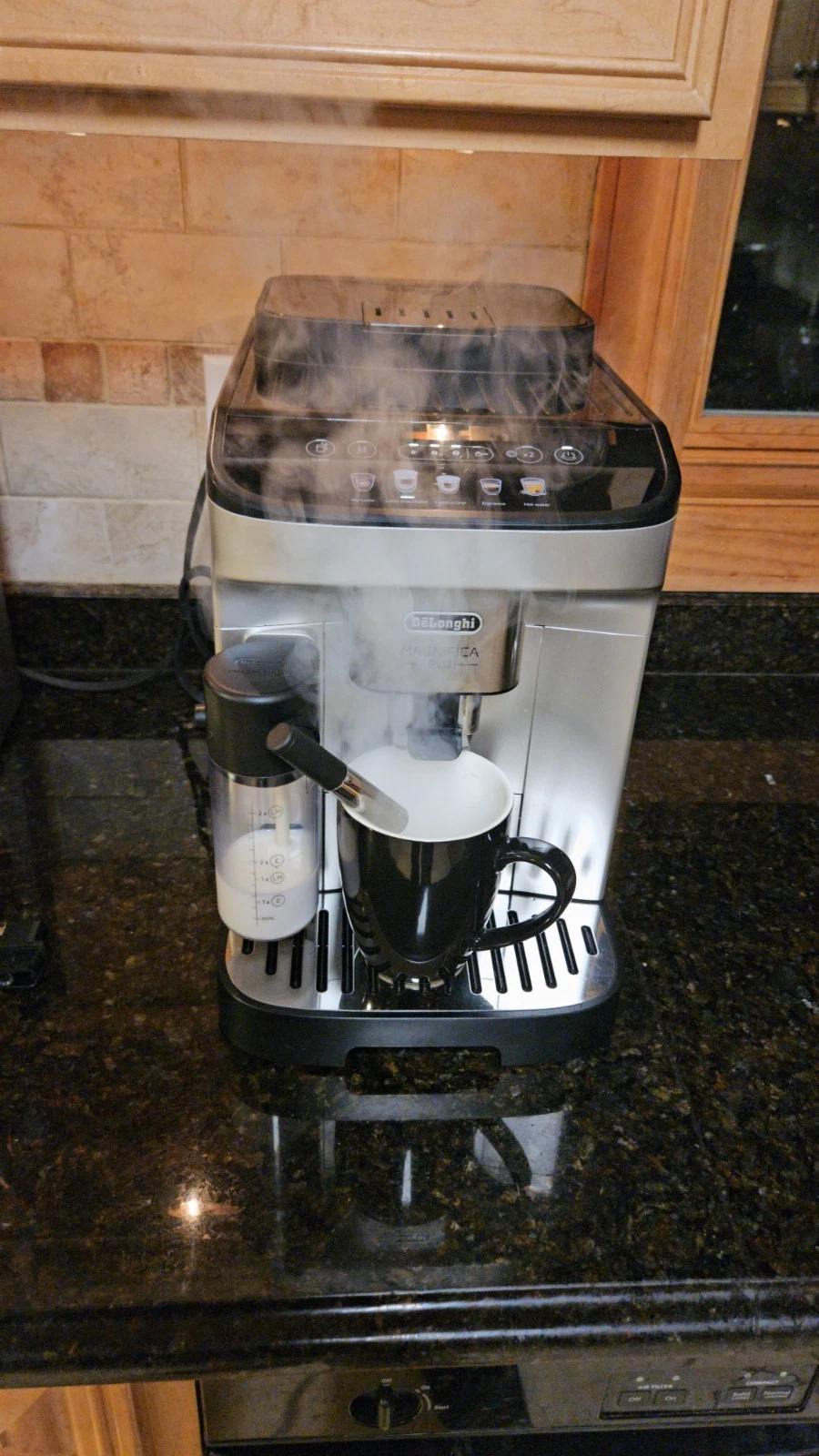 Delonghi ECAM29063SB Magnifica Evo Coffee and Espresso Machine