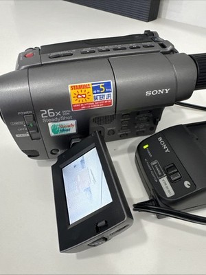Sony Handycam Vision CCD-TRV22 Video 8 8mm Camcorder 26X Digital