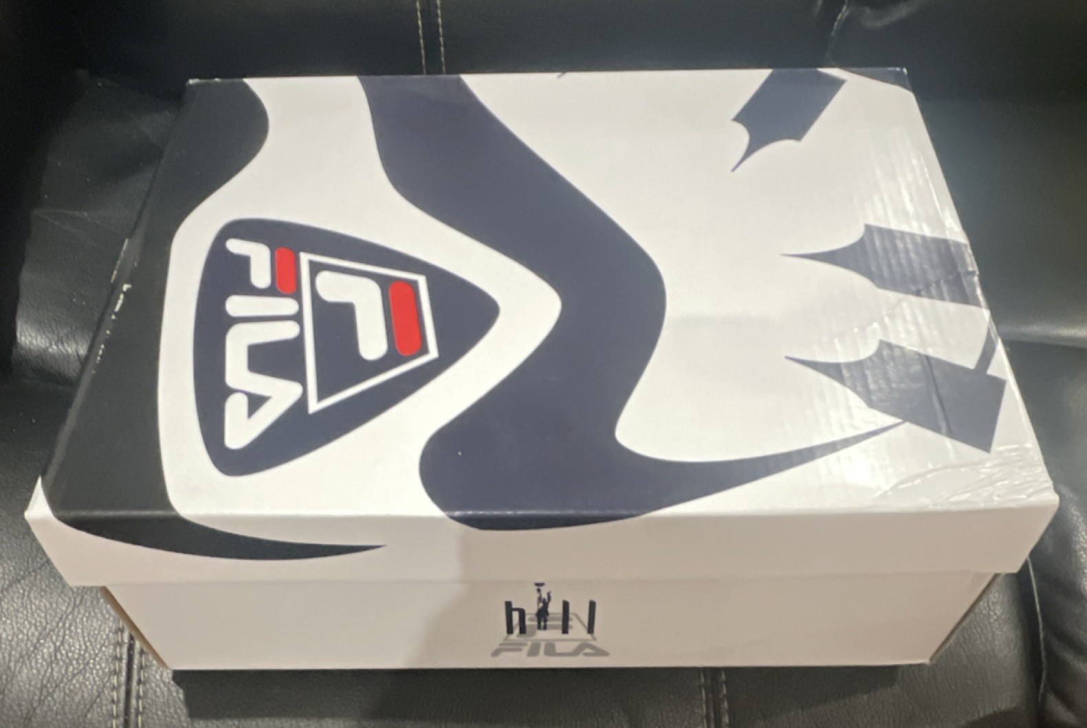 FILA Grant Hill 1 White Blue Red Men's Basketball Sneaker image 7