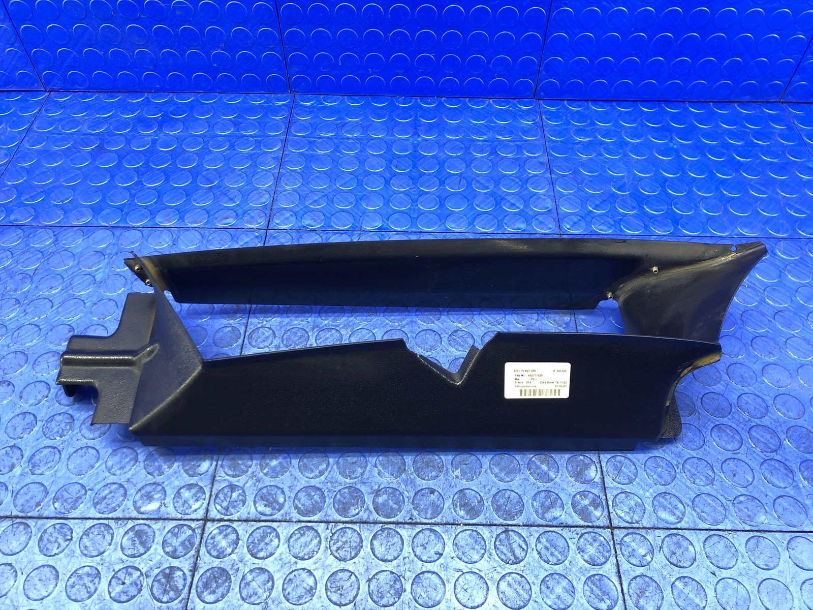 LAMBORGHINI GALLARDO OEM RIGHT SIDE ENGINE OIL COOLER EXIT AIR DUCT 400117335