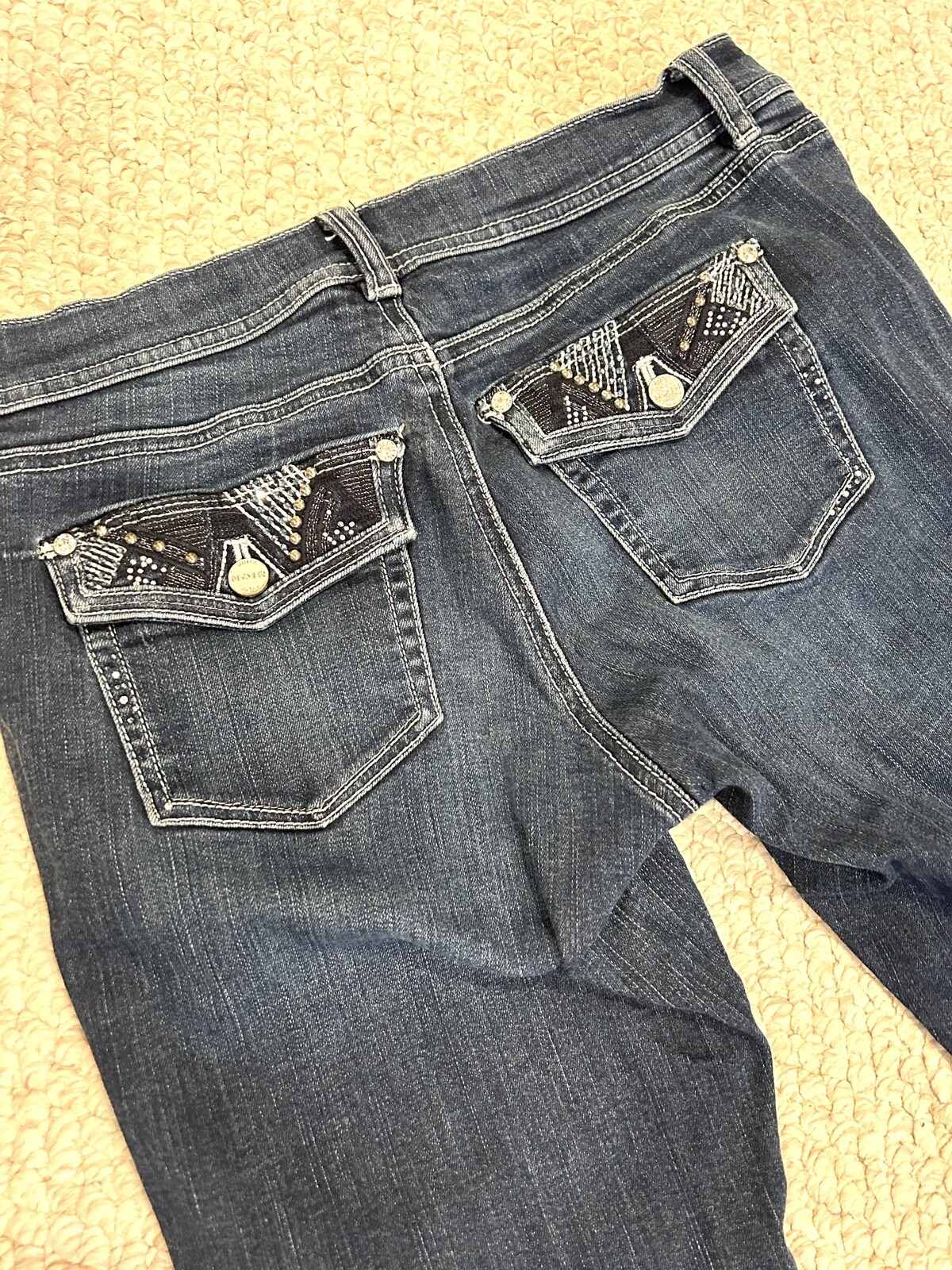 White House Black Market Noir Bedazzled Rhinestone Po… Gem