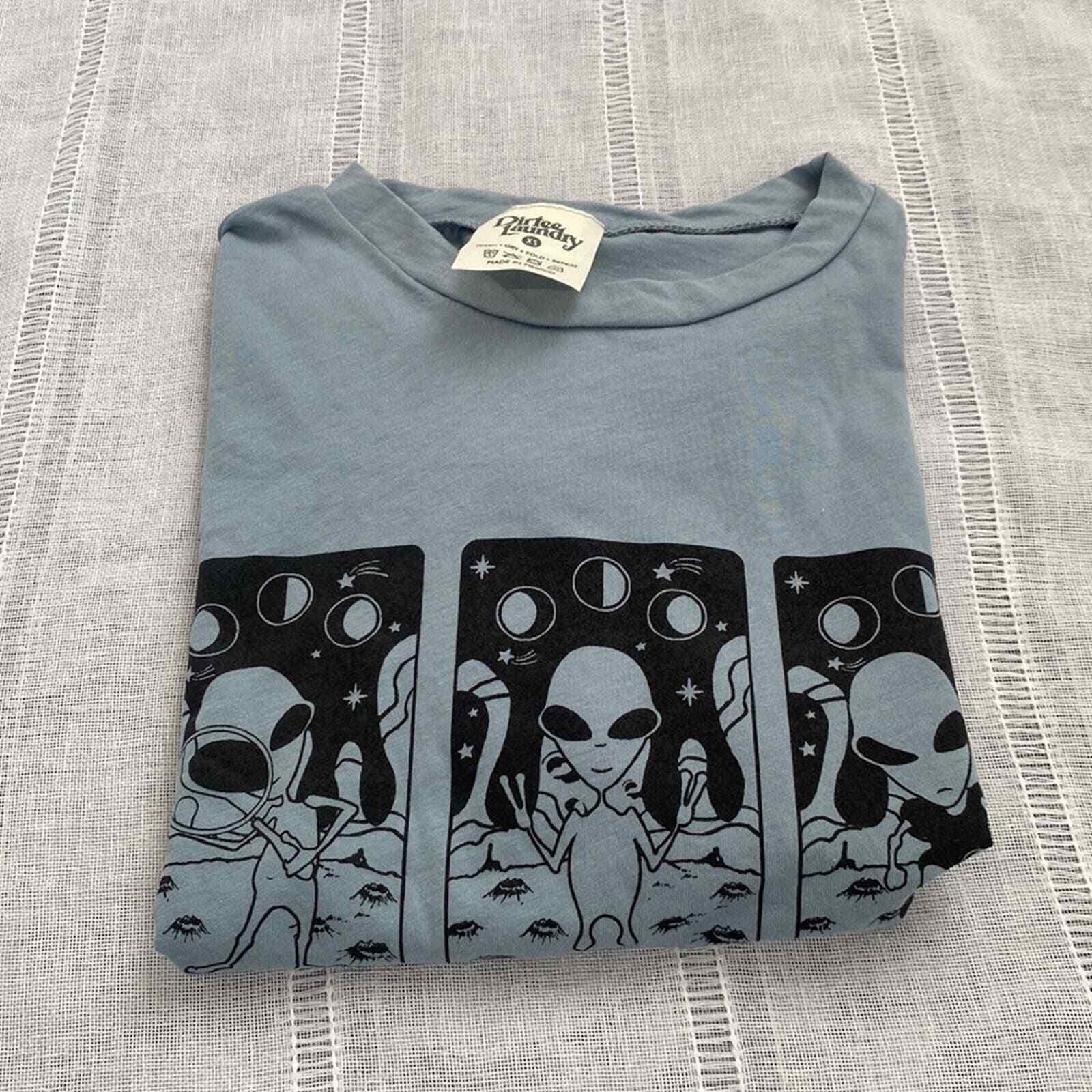 NWT Dirtee Laundry soft blue alien graphic t-shirt.
