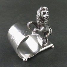 Rampant LION - antique Figural Napkin Ring - MERIDEN B. Co. #153