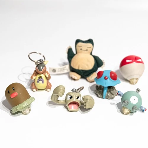 Vintage Lot of 7 1999 Pokemon Burger King Figures w/ Keychains