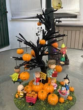 Bradford Exchange PEANUTS Its The Great Pumpkin LED Illuminated HALLOWEEN TREE