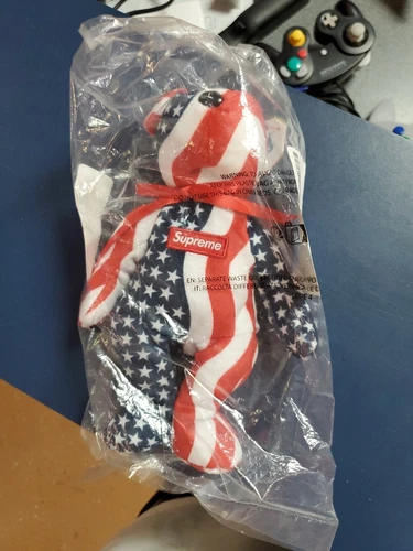 Bonnet bébé drapeau Supreme Ty FW22 USA Multicolore