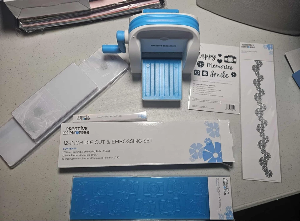 Creative Memories Die Cut And Embossing Machine (ADVISOR EXCLUSIVE) - Image 2 of 4