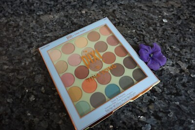 Pixi Tina Yong tones & textures eyeshadow palette New in box