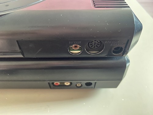 Consola Sega Mega CD y Megadrive, PAL, todos los cables, mando oficial, *en muy buena condición* - Imagen 5 de 17
