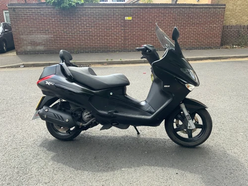 PIAGGIO XEVO 125 Black