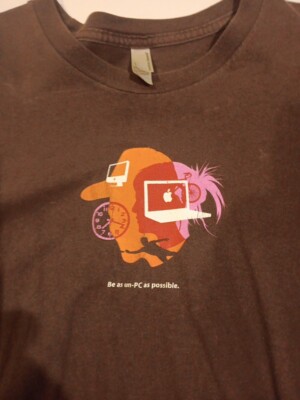  T Shirt Apple Mac Be as un-PC as possible Size L  Fits Like Small Short Sleeve