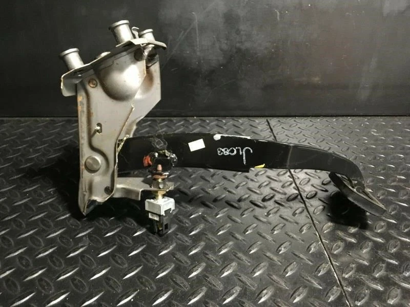 Conjunto de pedal de freno para furgoneta MPV Mazda 2004 Foto 2 de 3