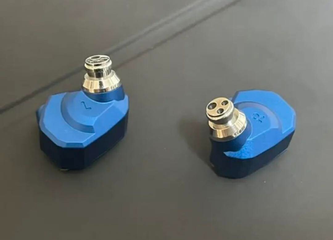 Campfire Audio Andromeda MW10 Blue Used W/BOX | eBay