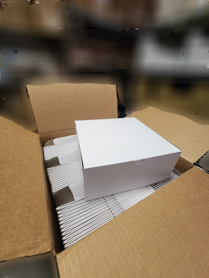 [Paquete de 75] Cajas blancas de pastelería de panadería - 9 x 9 x 4 pulgadas Foto 2 de 4