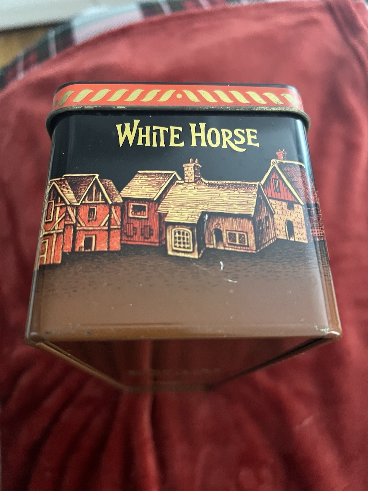 Vintage 70’s White Horse Scotch Whiskey Gift Tin. Made In Scotland.