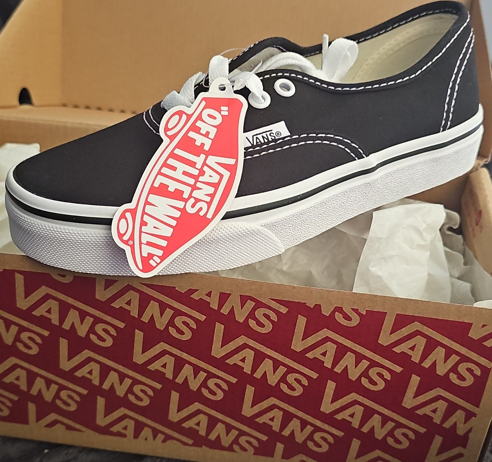 Black/white Low Top Us 2 New