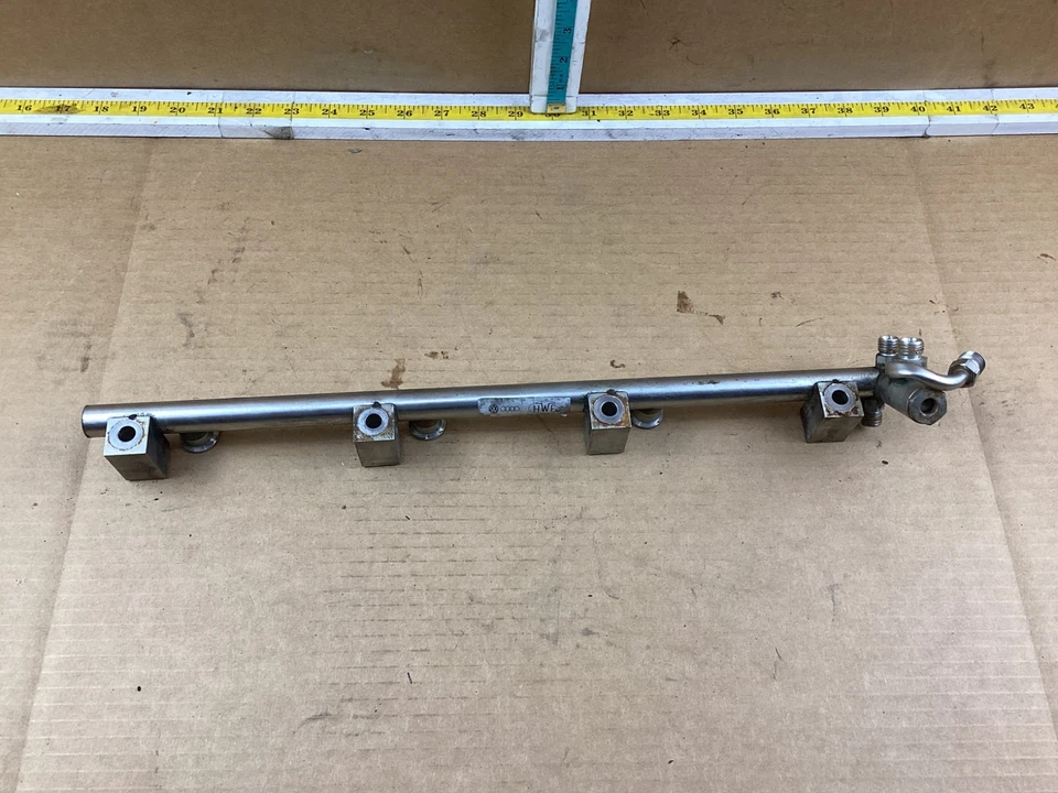 Línea de riel de inyección de combustible superior Porsche Cayenne 2008-2010 3,6 L 03H133316A OEM Foto 4 de 4