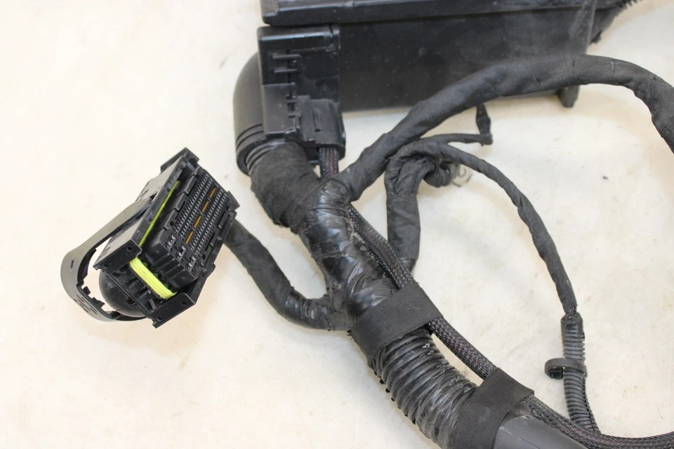 Arnés de cables de bahía de motor Fiat 500 A/T 2016-2019 68270188AA OEM JJ95 Foto 2 de 4