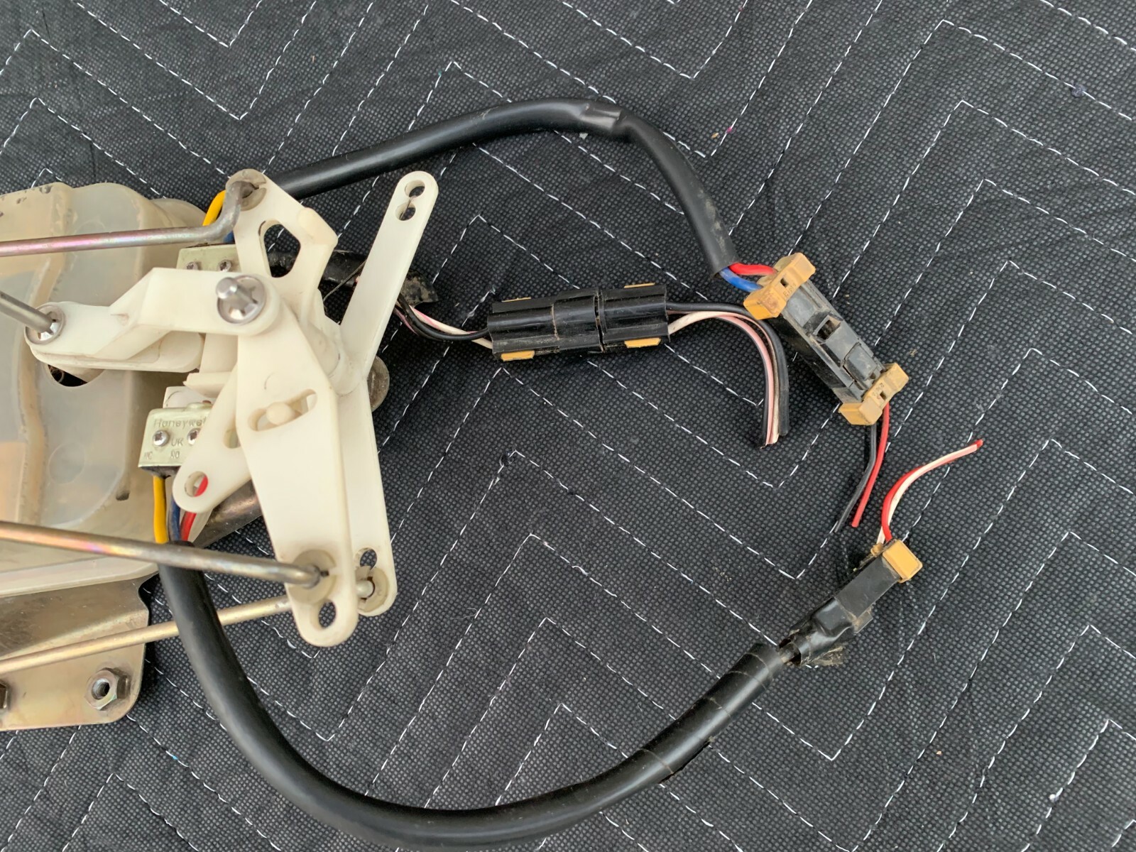 91 Bentley Eight Turbo R Front Right Side Power Door Lock Actuator Mechanism