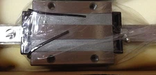 NIB NSK LH250220GLC1T23PCZ LINEAR GUIDE RAIL 1 rail 1 block PRELOADED 220mm NEW