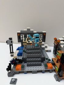 Lego Minecraft The End Portal 21124  Complete- No Box RETIRED
