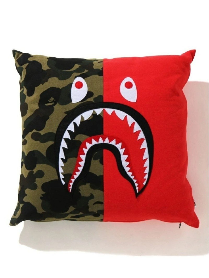 APE カモフラージュ シャークデザイン クッション A BATHING APE BAPE HOME Goods 1ST CAMO SHARK SQUARE CUSHION New
