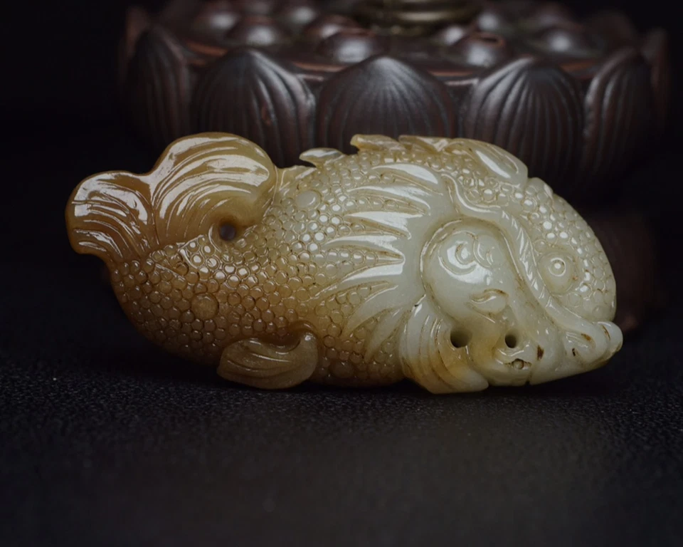 Exquisita estatua de pez dragón tallada a mano de jade hetiano natural certificada 2616 Foto 2 de 4