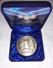 Medal of Honor Commemorative Challenge Coin in Case 1861-2011 & Book