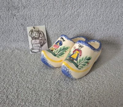Paar kleine Clogs aus Steingut Bretagne handbemalt