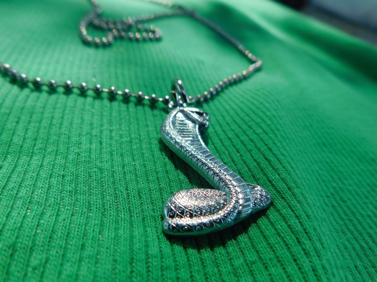 ミュージシャン HYDE SNAKE NECKLACE ミュージシャン HYDE SNAKE NECKLACE ミュージシャン HYDE SNAKE