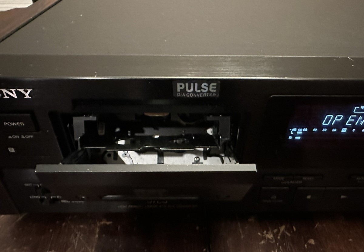 sony datプレーヤー57es Sony DTC-57ES DAT Digital Audio Tape Player Recorder