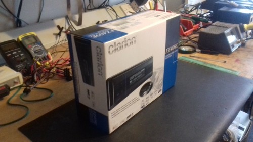 RARE CLARION FZ409E RADIO / USB CAR RADIO (MINT) - Picture 2 of 6