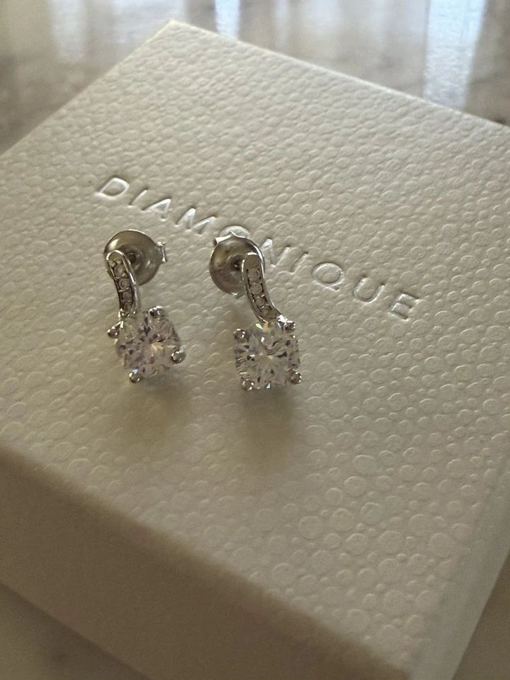 Серьги из чистого серебра с фианитами Diamonique - Изображение 3 из 4