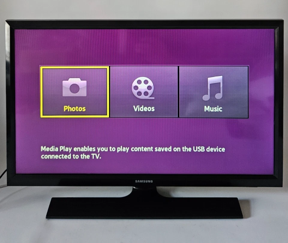 Samsung T24E310EX 24" FHD TV / Monitor with Freeview HD, 2x HDMI, USB, Remote - Image 4 of 4