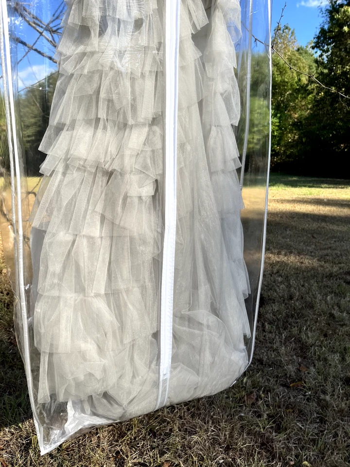 Vestido Falda Jovani Plateado Volantes Talla 00 NUEVO con etiqueta + bolsa de ropa transparente! Foto 3 de 4