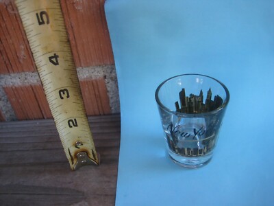 1990s Vintage ** NEW YORK SKYLINE *** Anchor Shot Glass USA